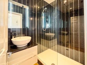 Photo 24- click for photo gallery